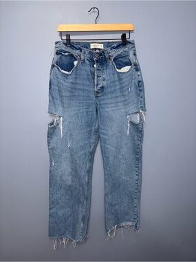 Abercrombie & Fitch • Distressed Jeans